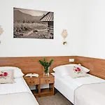 Bed & Breakfast Jandor 3*