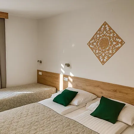 Couette-café Jandor 3*